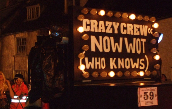 Now Wot (Who Knows) - Crazy Crew CC