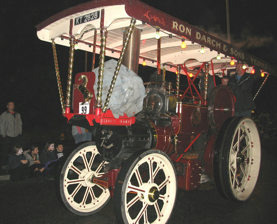 Princess Victoria (Aveling and Porter Showmans Tractor) - Ron Darch