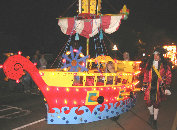Peter Pan Pirate Ship - Windsor Family CC