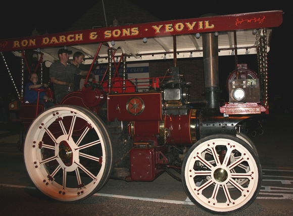 Princess Victoria (Aveling and Porter Showmans Tractor) - Ron Darch